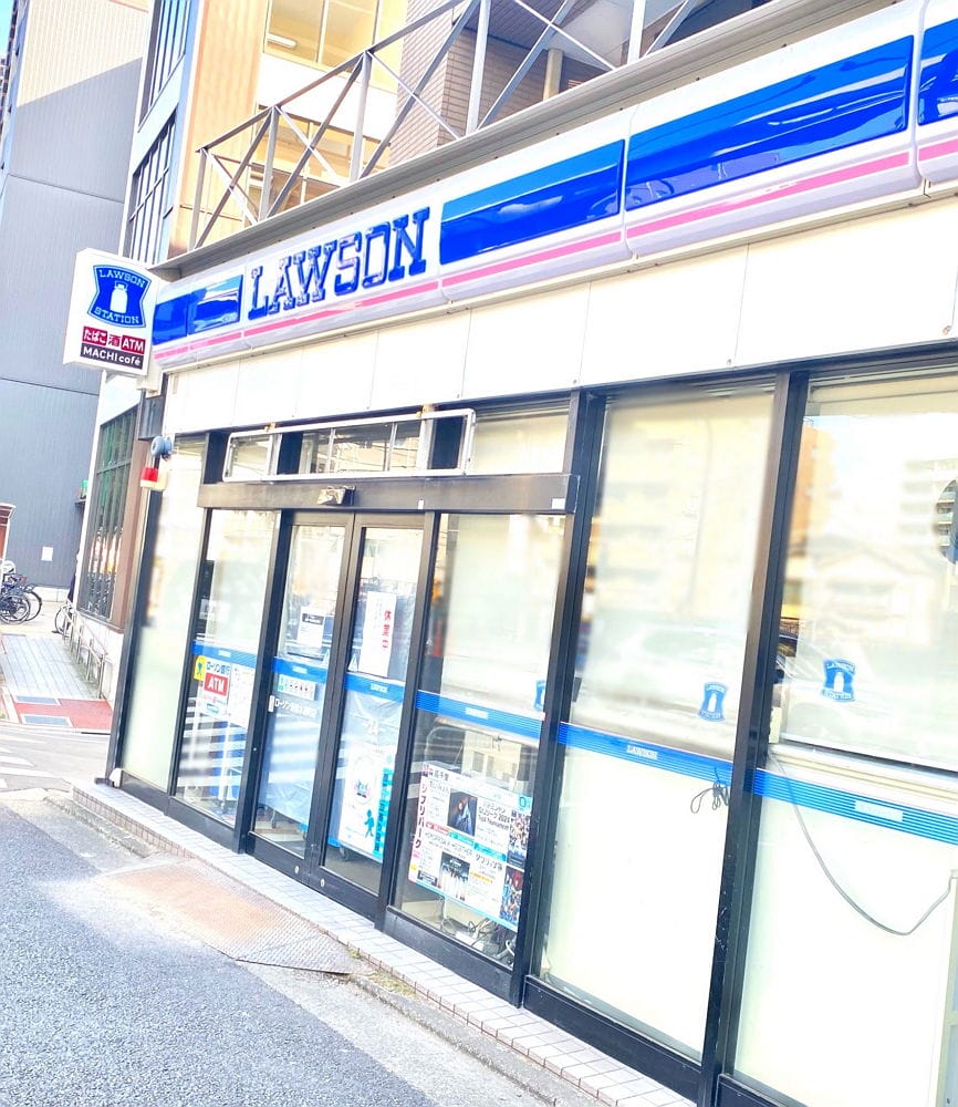 羅森陸籍店長勾結中國詐團盜刷4500萬菸品賣往國外
