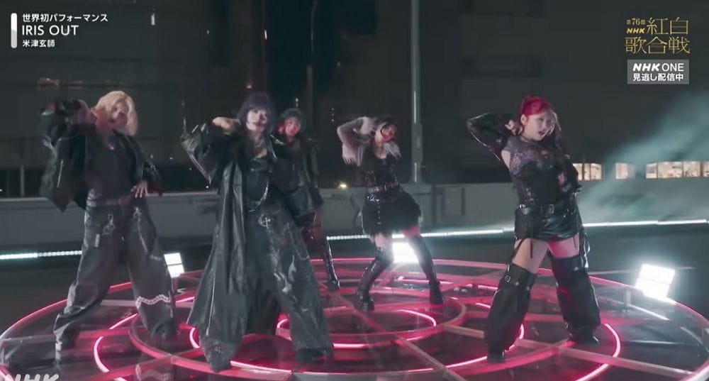 紅白獻唱「IRIS OUT」動畫梗拉滿鯊魚造型像「它」 - 第24張圖 紅白獻唱「IRIS OUT」動畫梗拉滿鯊魚造型像「它」