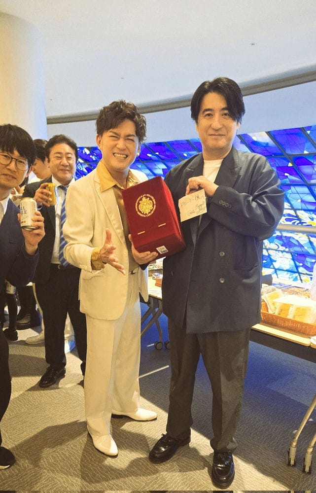 大手筆砸20萬追女團 尾田榮一郎送惡魔果實酒挺友