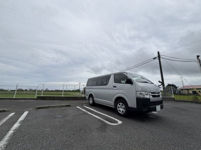 取代昂貴飯店省錢新選擇 車宿羅森停車場每晚2千5起