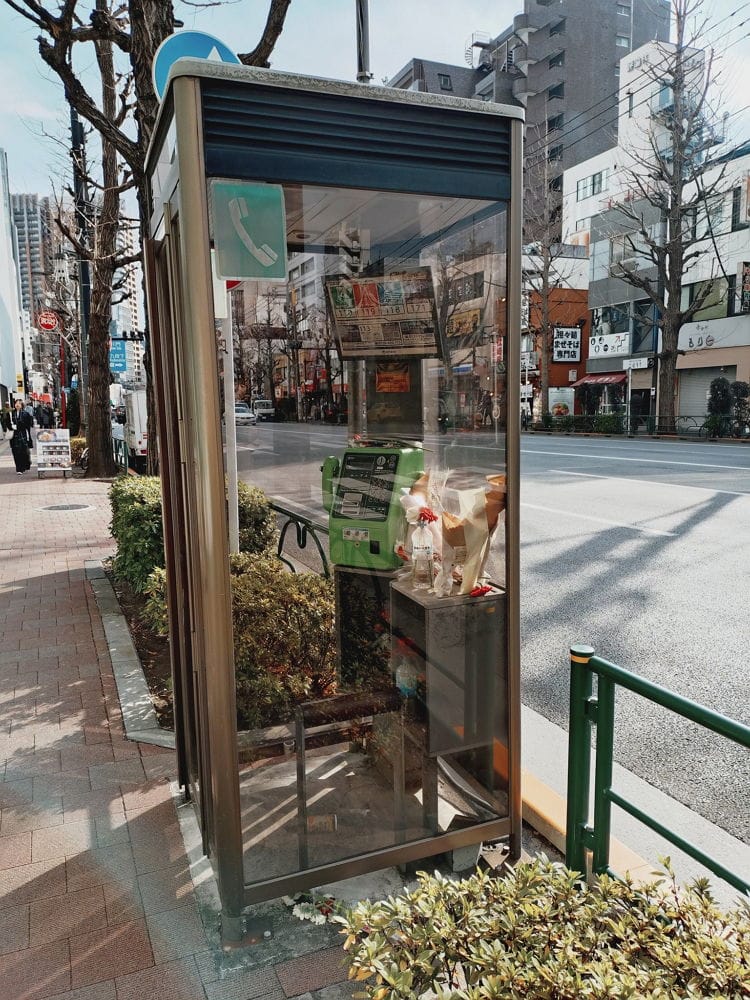 國外粉朝聖<鏈鋸人>電話亭獻花NTT盼體諒「帶走」 - 第21張圖 國外粉朝聖<鏈鋸人>電話亭獻花NTT盼體諒「帶走」