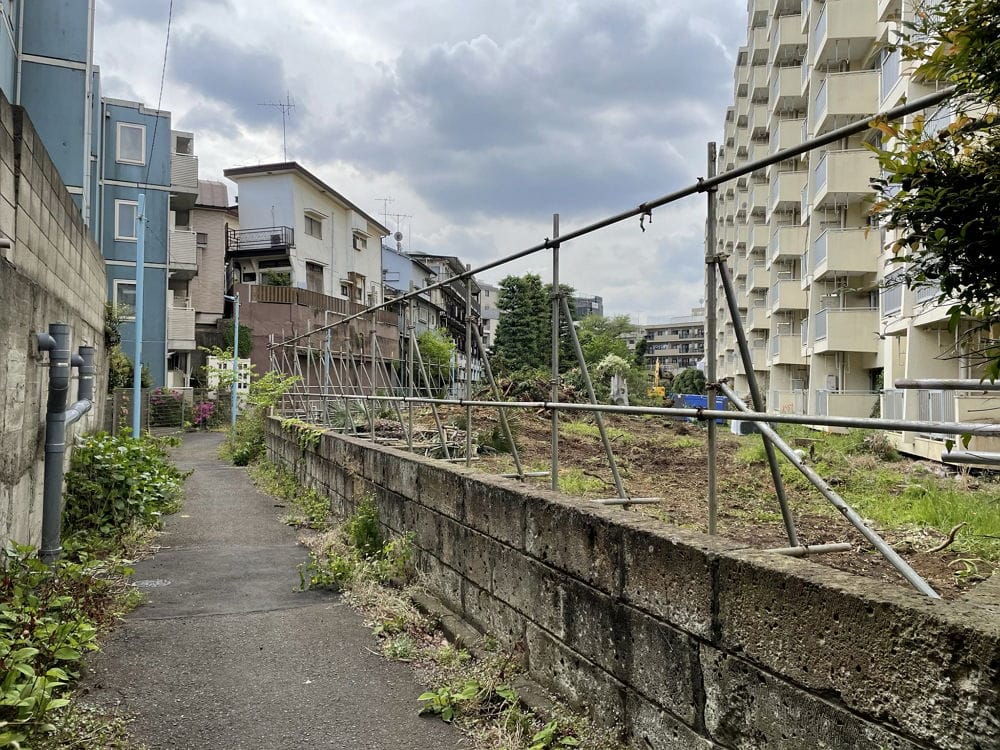 並非偶然 ! 杉並區2樓木造民宅坍塌 擋土牆恐怖裂縫曝 - 第11張圖 並非偶然 ! 杉並區2樓木造民宅坍塌 擋土牆恐怖裂縫曝