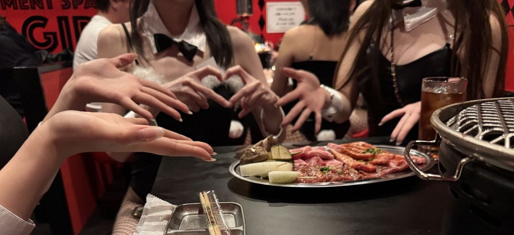 滿足男性欲望 肉 ! 酒 ! 女 ! 兔女郎燒肉難波火辣開幕