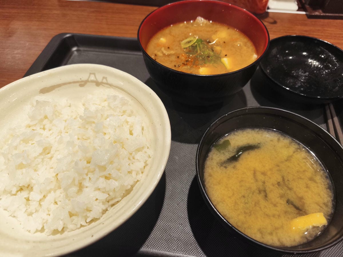 吉野家吃2中碗比特盛划算 松屋加點豚汁還送味噌湯?! - 第4張圖 吉野家吃2中碗比特盛划算 松屋加點豚汁還送味噌湯?!