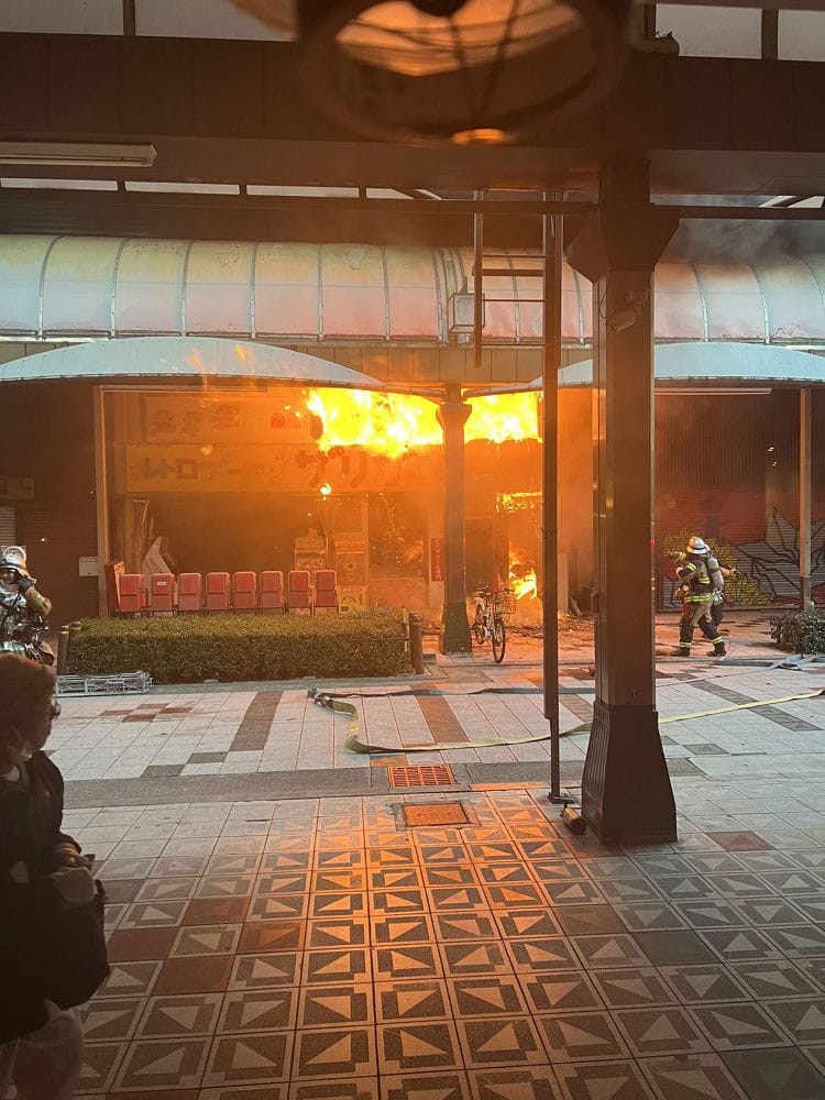 通天閣旁懷舊電子遊樂場大火 玩家痛心：絕版機台毀了