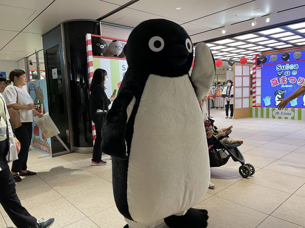 西瓜卡企鵝畢業 民眾不解與感慨 銅像、商店何去何從? - 第1張圖 西瓜卡企鵝畢業 民眾不解與感慨 銅像、商店何去何從?