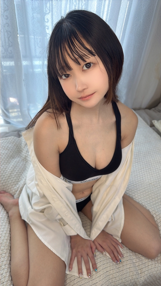 色色畫師貼現實與2次元F杯比較圖掀起豪乳自拍潮