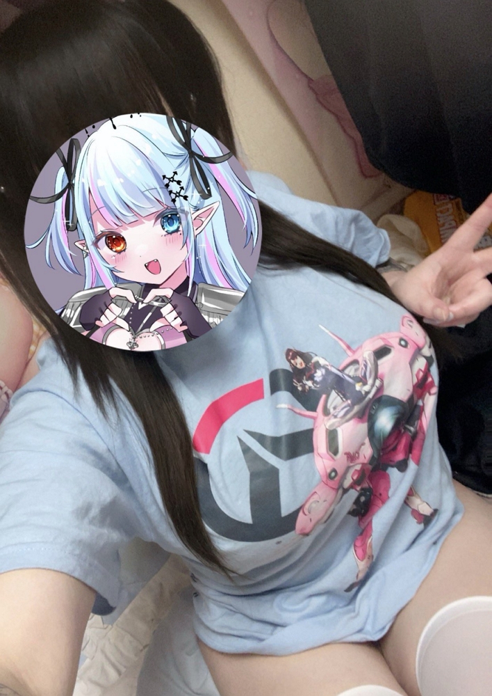 色色畫師貼現實與2次元F杯比較圖掀起豪乳自拍潮