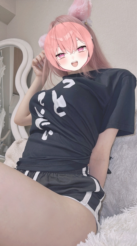 色色畫師貼現實與2次元F杯比較圖掀起豪乳自拍潮