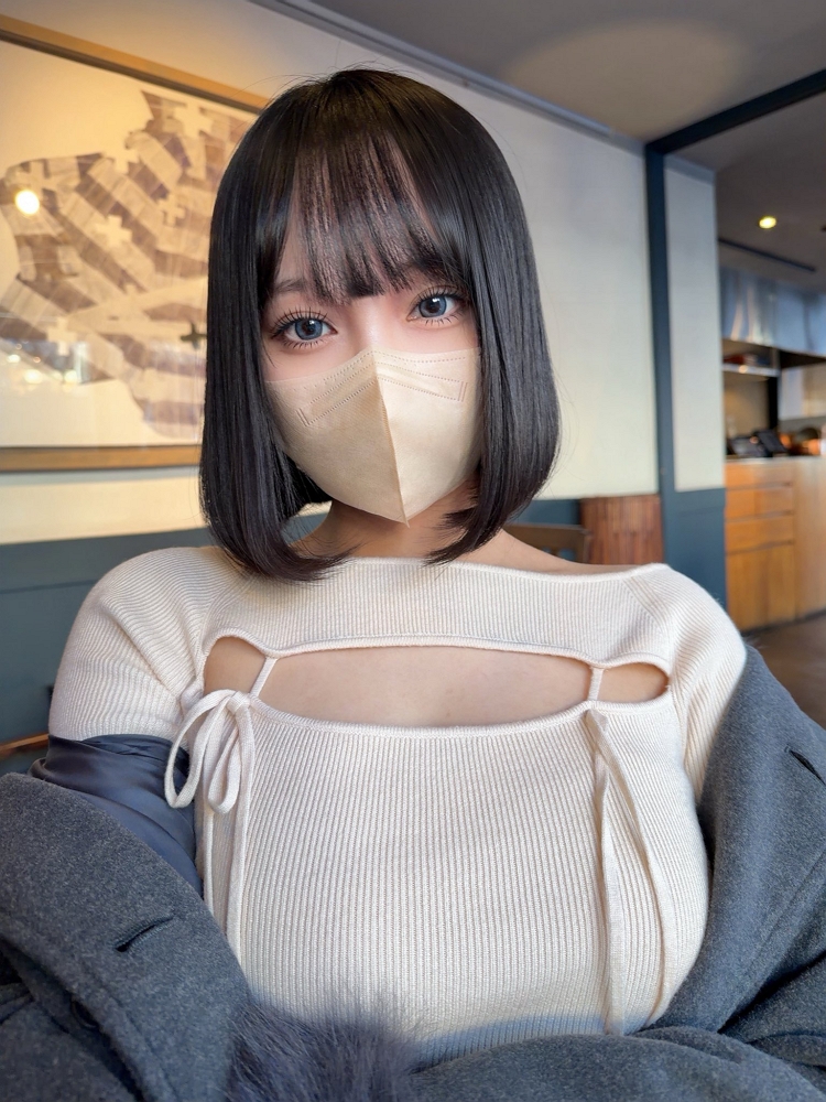 色色畫師貼現實與2次元F杯比較圖掀起豪乳自拍潮