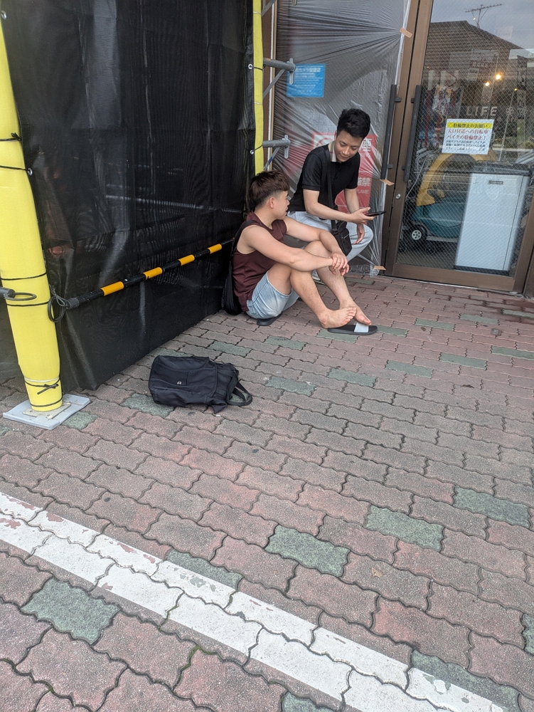 集英社夏漫祭爆黃牛瘋搶<航海王>金屬閃卡場面失控 - 第49張圖 集英社夏漫祭爆黃牛瘋搶<航海王>金屬閃卡場面失控