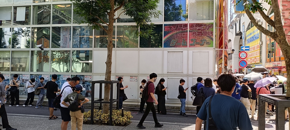 電競專賣MDL秋葉原開幕送鍵鼠湧進千人驚動警到場 - 第13張圖 電競專賣MDL秋葉原開幕送鍵鼠湧進千人驚動警到場