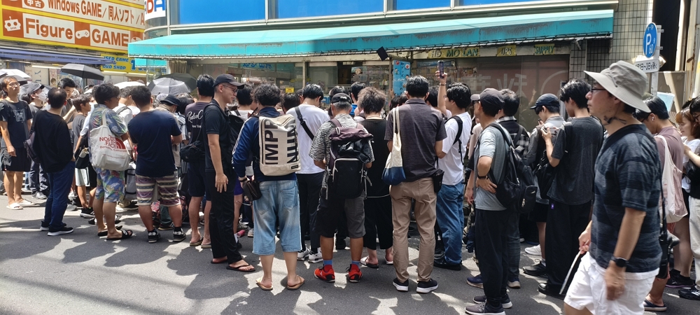 電競專賣MDL秋葉原開幕送鍵鼠湧進千人驚動警到場 - 第48張圖 電競專賣MDL秋葉原開幕送鍵鼠湧進千人驚動警到場