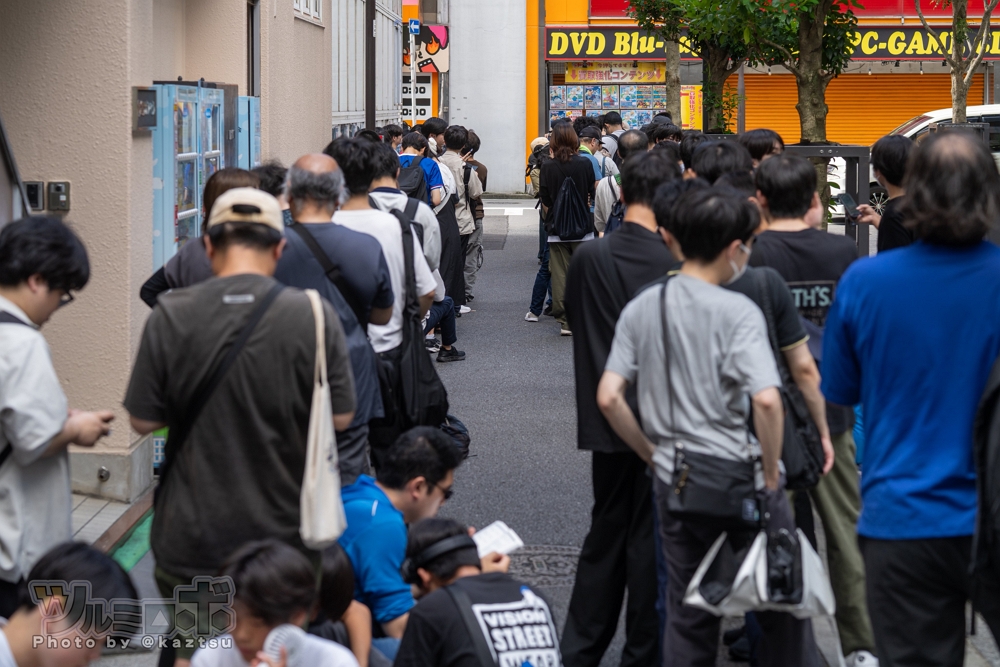 電競專賣MDL秋葉原開幕送鍵鼠湧進千人驚動警到場 - 第6張圖 電競專賣MDL秋葉原開幕送鍵鼠湧進千人驚動警到場