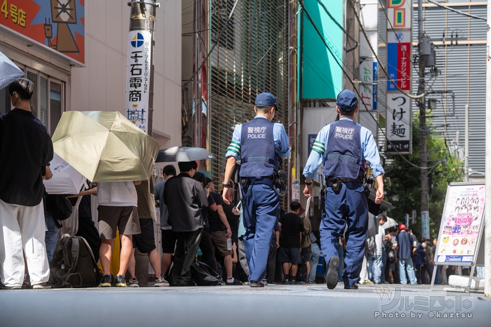 電競專賣MDL秋葉原開幕送鍵鼠湧進千人驚動警到場 - 第8張圖 電競專賣MDL秋葉原開幕送鍵鼠湧進千人驚動警到場
